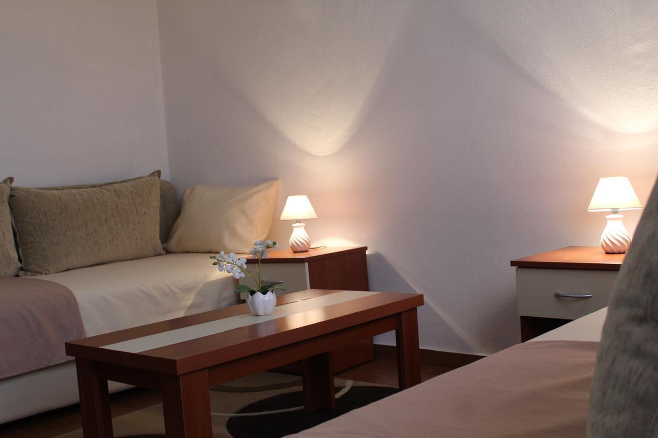 Apartments Fat E Jet - Pool & Breakfast Ulcinj Exterior photo