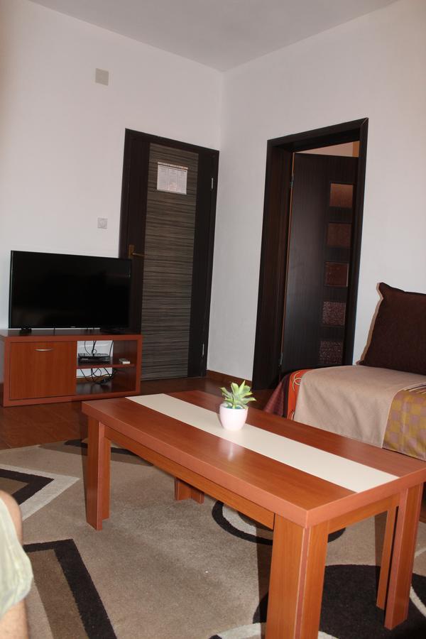Apartments Fat E Jet - Pool & Breakfast Ulcinj Exterior photo